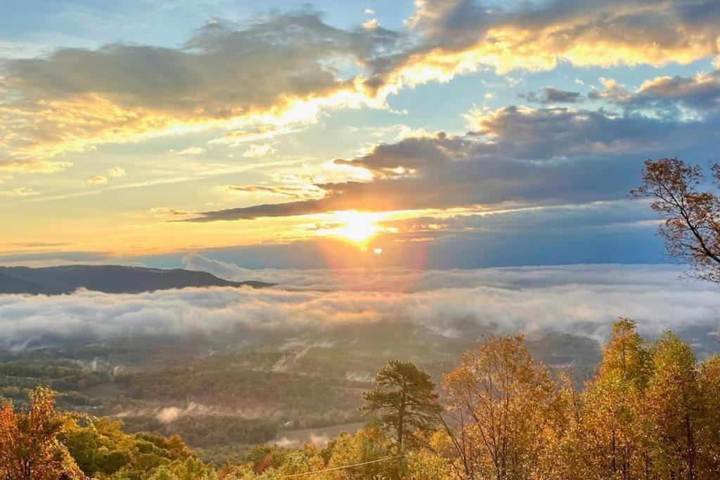Blue Ridge Parkway Panoramic Paradise-60 Mile View Fancy Gap Exterior foto